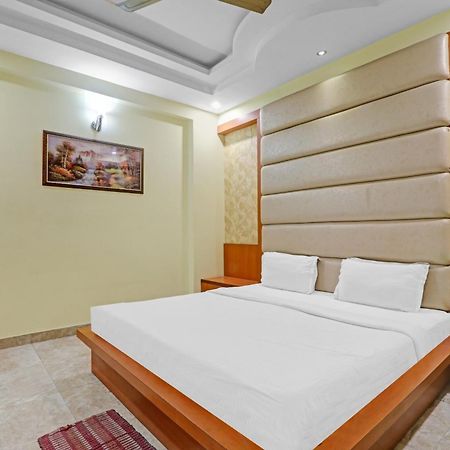 Hotel Super Capital O Townhouse Govinda Royal Kanpur Exterior foto