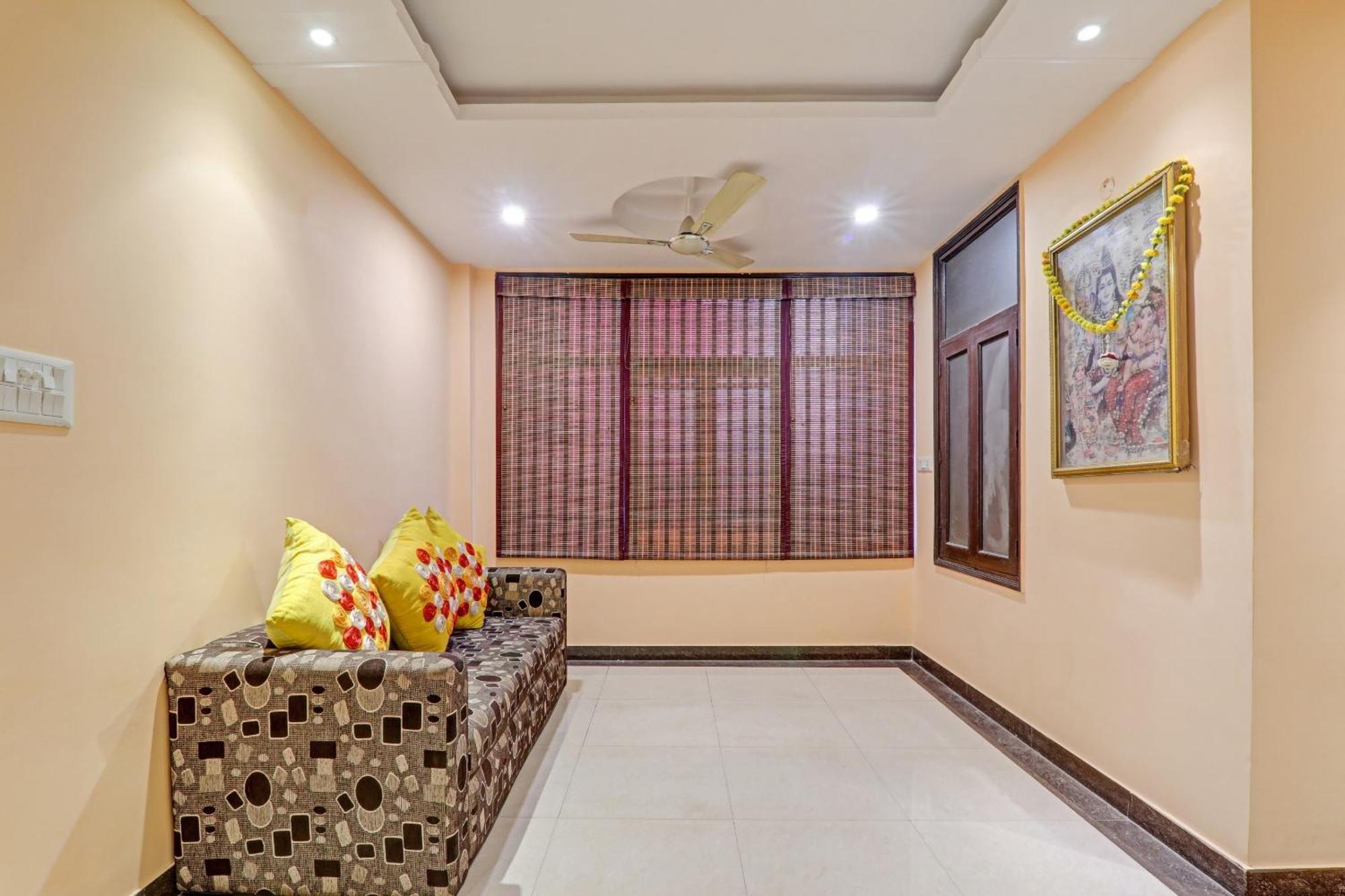 Hotel Super Capital O Townhouse Govinda Royal Kanpur Exterior foto