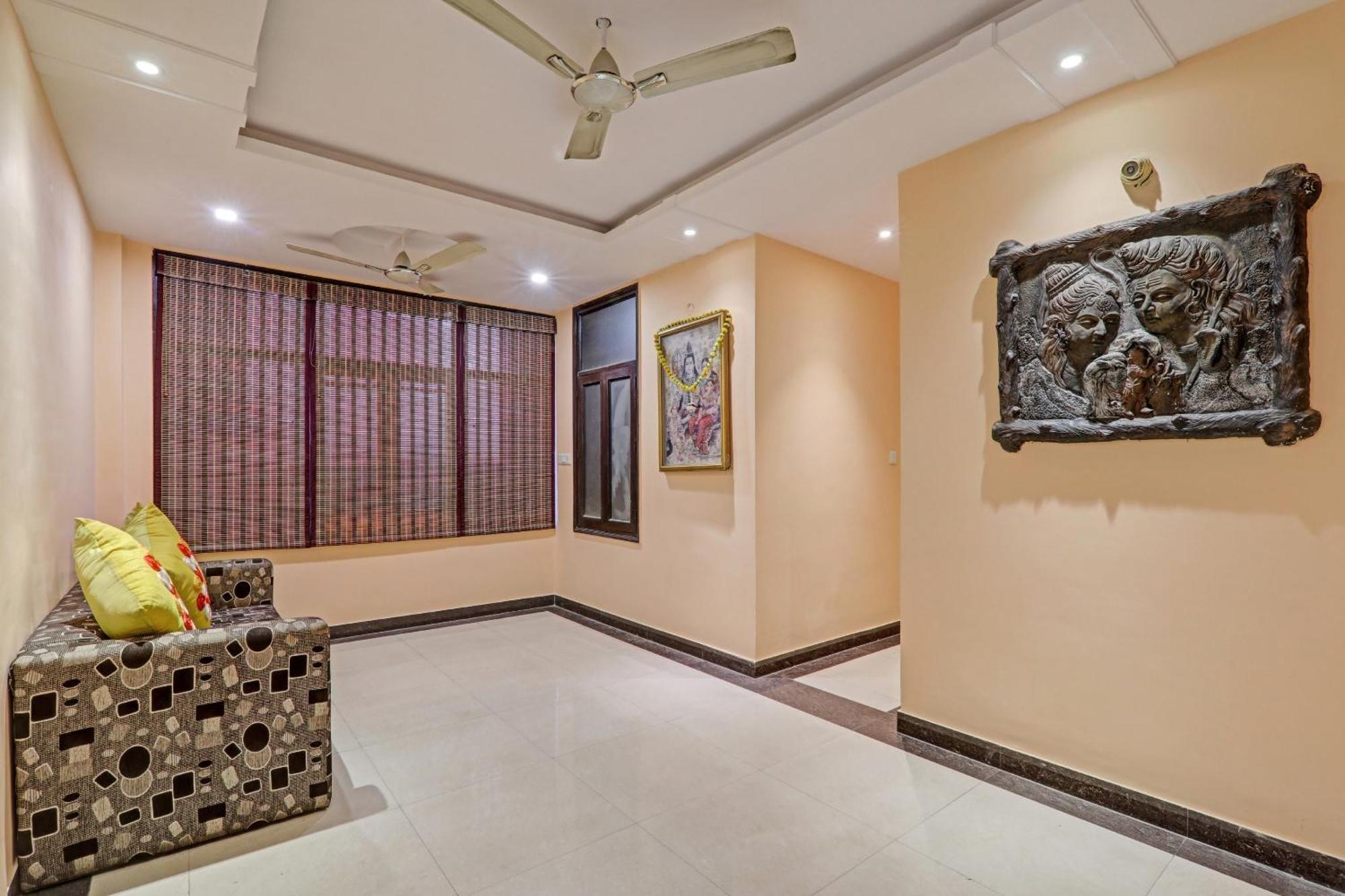 Hotel Super Capital O Townhouse Govinda Royal Kanpur Exterior foto