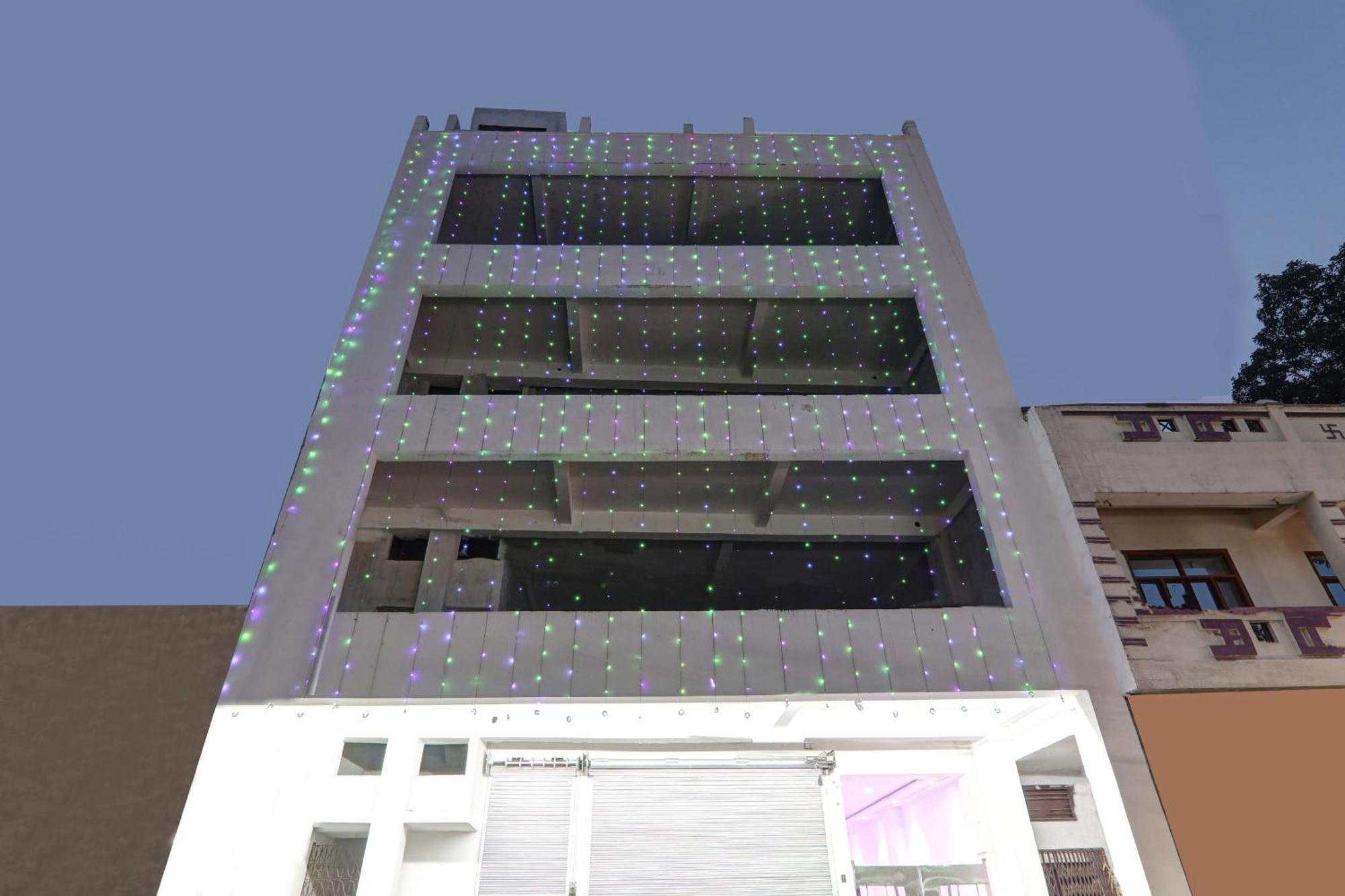 Hotel Super Capital O Townhouse Govinda Royal Kanpur Exterior foto