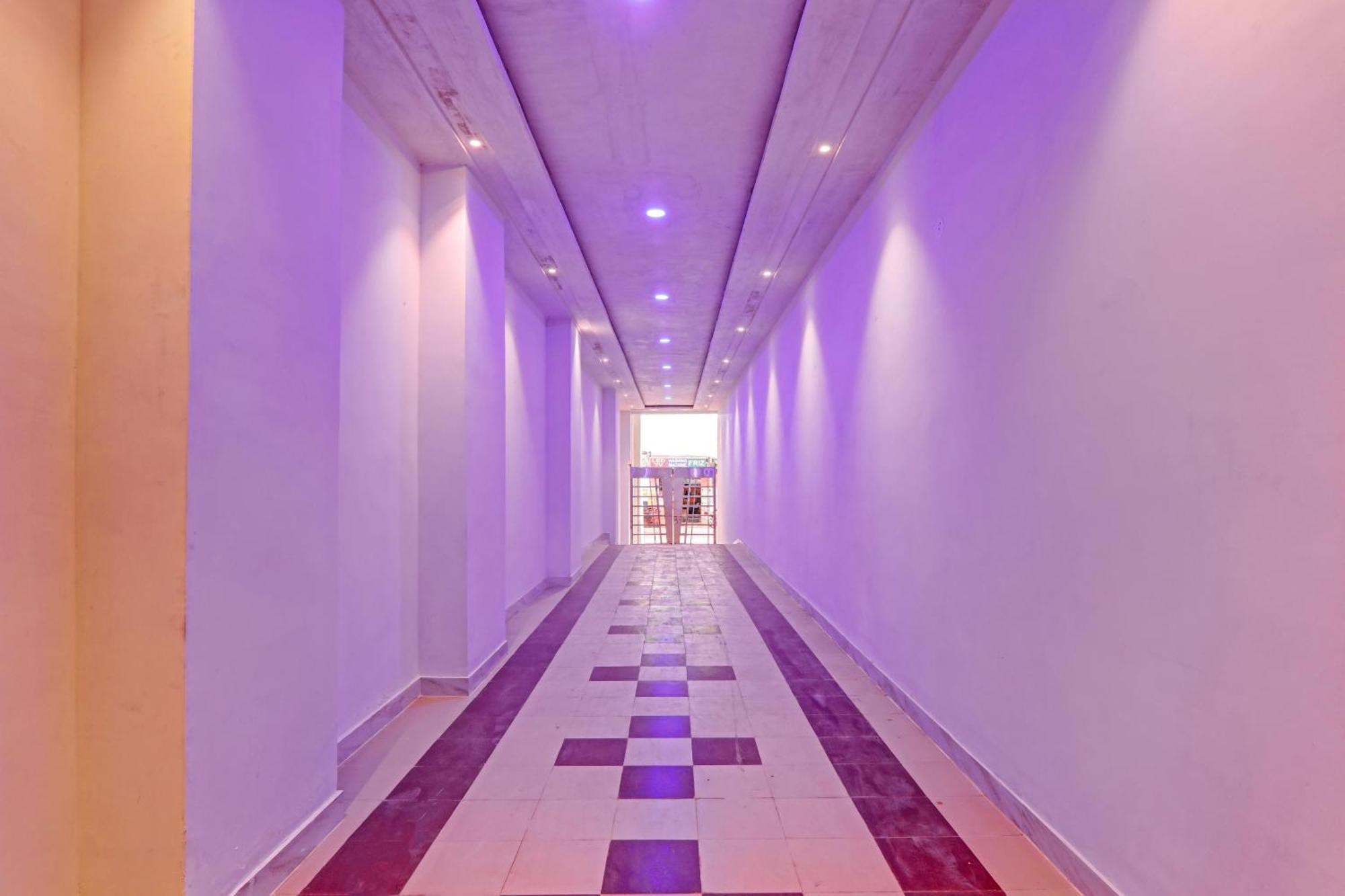 Hotel Super Capital O Townhouse Govinda Royal Kanpur Exterior foto