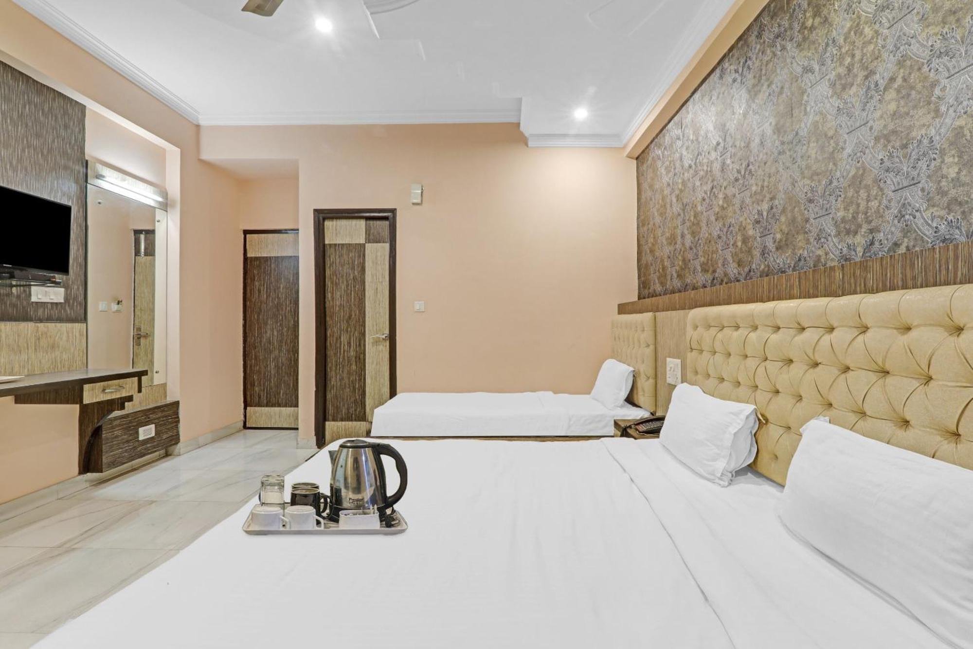 Hotel Super Capital O Townhouse Govinda Royal Kanpur Exterior foto